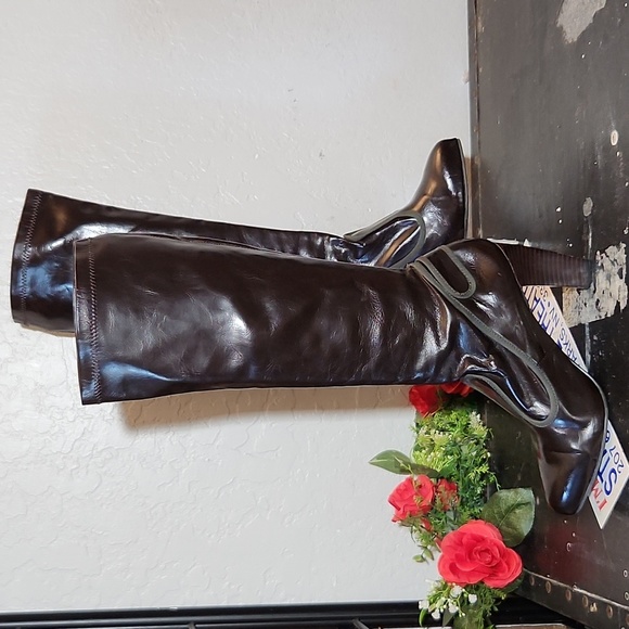 FRANCO SARTO Man Made Thin Patent Pull On Buckle Detail Heelwd Boot 7.5M - Picture 4 of 16